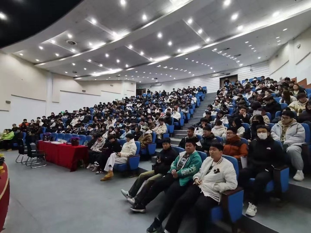报考指导大型宣讲会现场