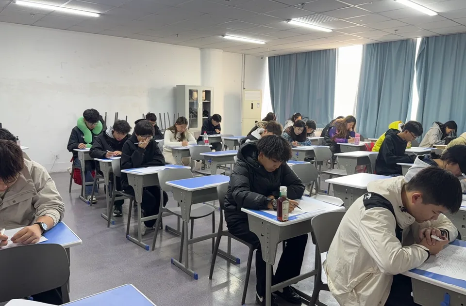 创江教育周考月考课堂