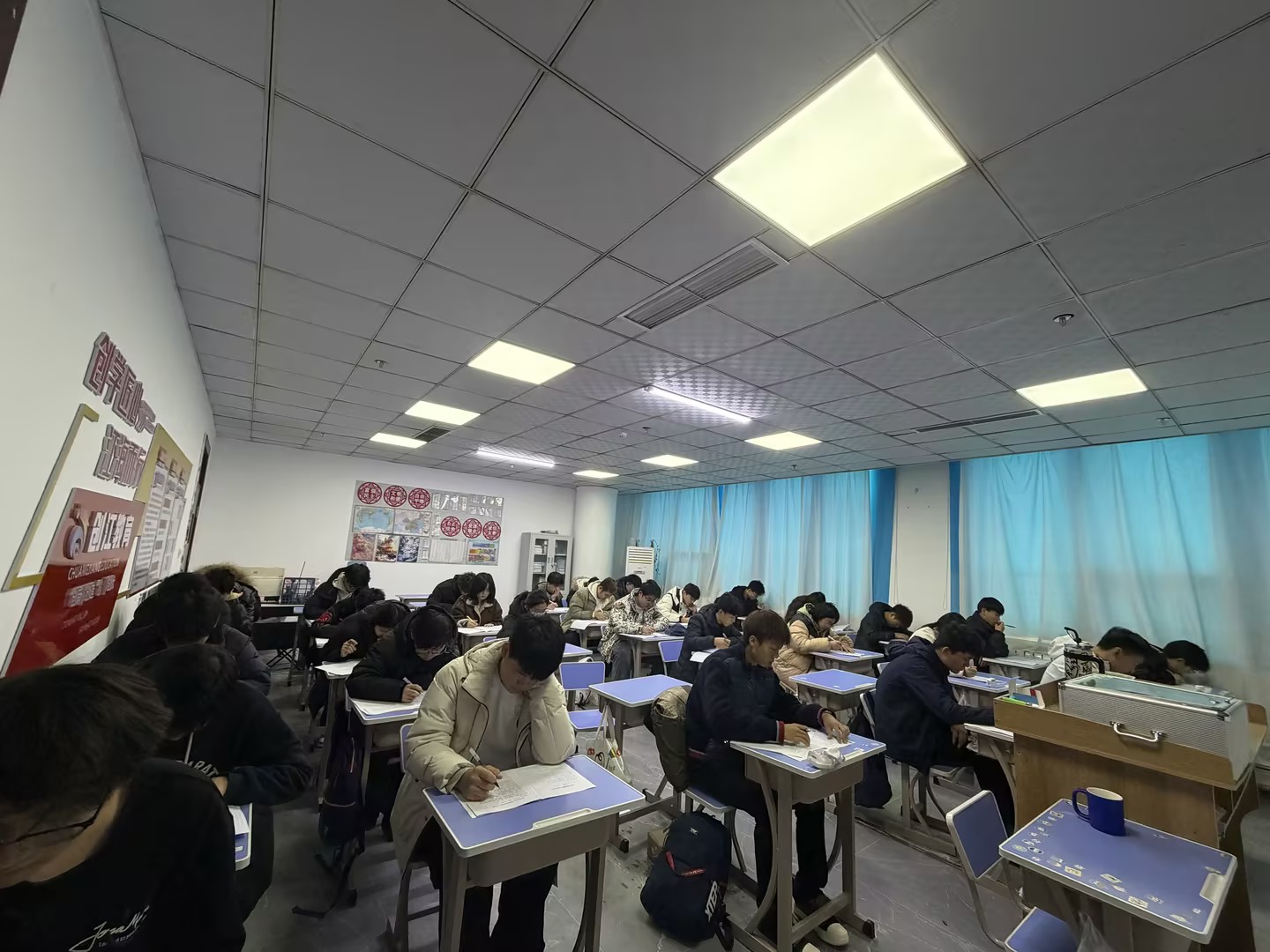 创江教育课堂周考月考常态化推进